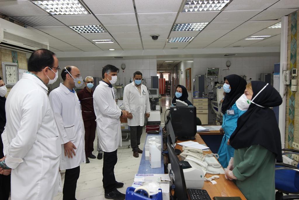 دیداردکتر سعیدرضا مهر پور و اعضای هیئت رئیسه بیمارستان در اولین روز از سال 1400 با کارکنان بیمارستان  